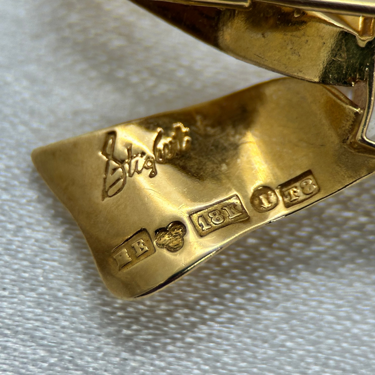 18K Brosch av Stigbert för Engelbert, 1947