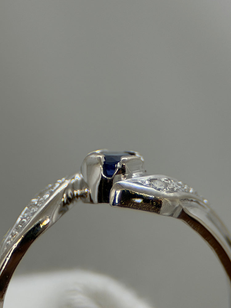 18K Sapphire and Diamond Ring – White Gold, Size 48.5