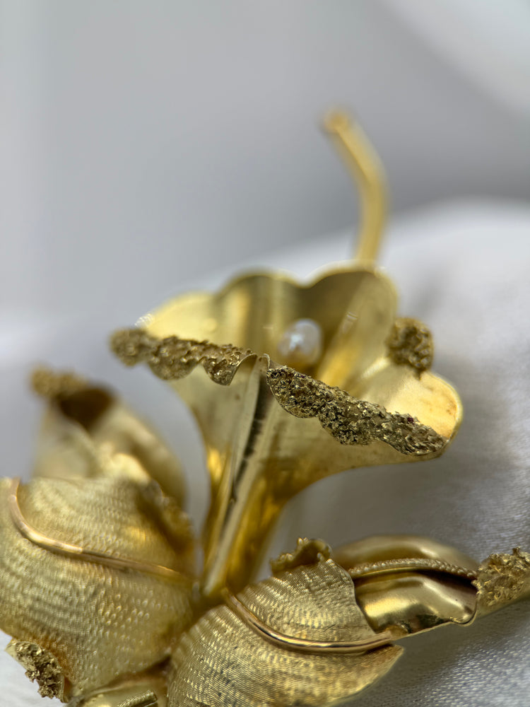 18K Orchid Brooch in Rose Gold – Cultured Pearl, 9.5 cm