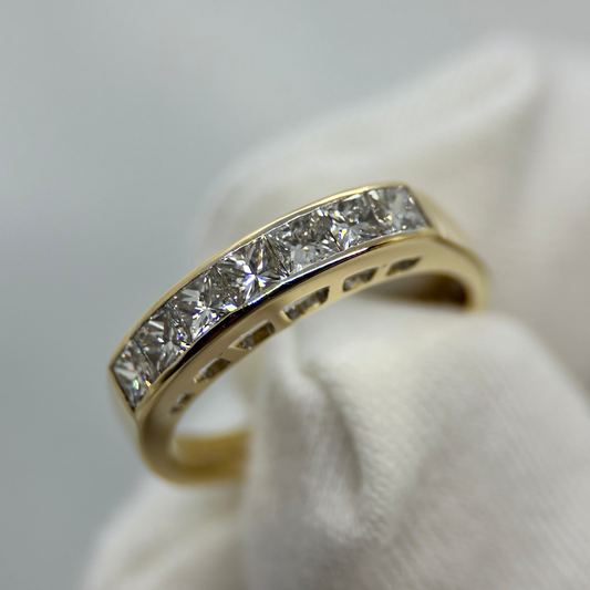 18K CB Design Ring med Prinsesslipade Diamanter
