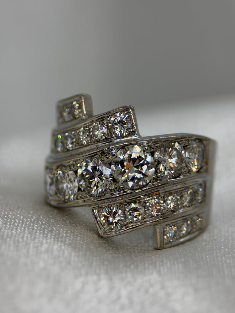 18K Cocktailring med diamanter – 3.90 ct totalt, Storlek 57