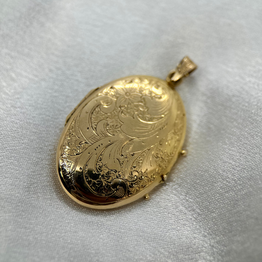 18K Medaljonghänge med Graverad Text