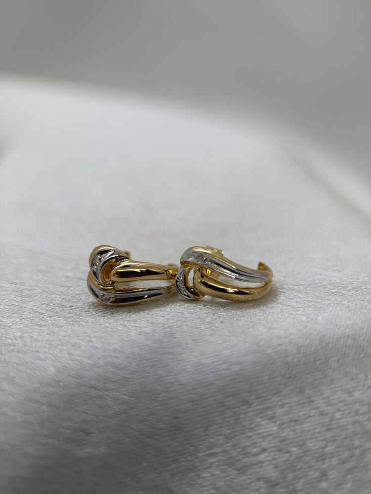 18K Tvåfärgade diamantörhängen – genombruten design, 1.4 cm