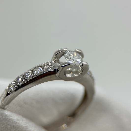 14K Diamantring med Briljantslipade Diamanter 0.65 ct