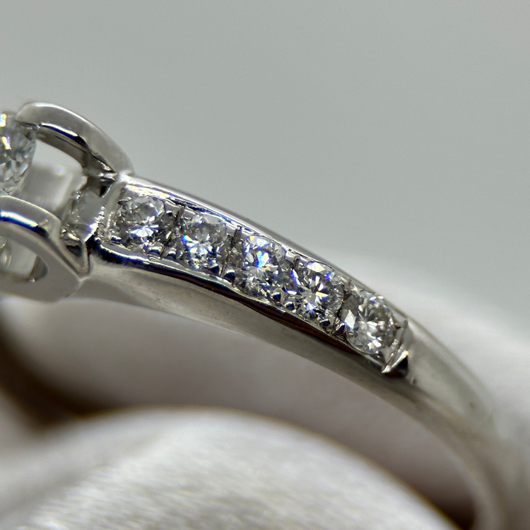 14K Diamantring med Briljantslipade Diamanter 0.65 ct