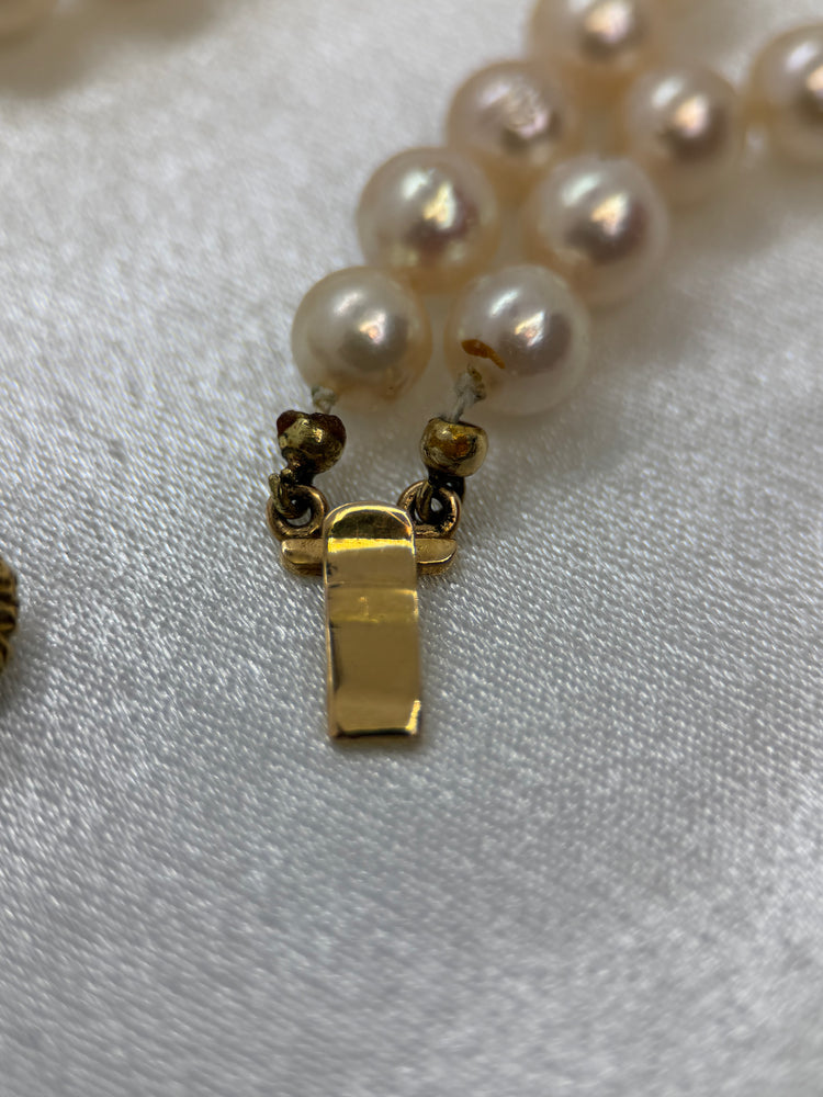 18K Dubbelradigt pärlcollier med diamanter – Odlade pärlor, 59 cm