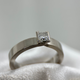 18K Rak-form Ring med Princesslipad Diamant 0.40 ct