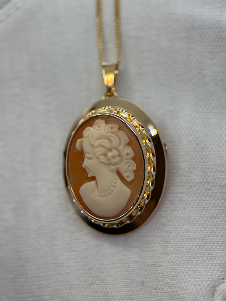 18K Brosch/Hänge med Snäckcamé – 3.6g, 3.2 cm