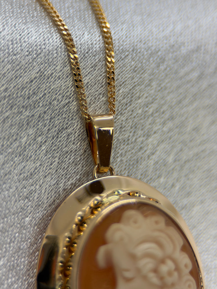 18K Brosch/Hänge med Snäckcamé – 3.6g, 3.2 cm