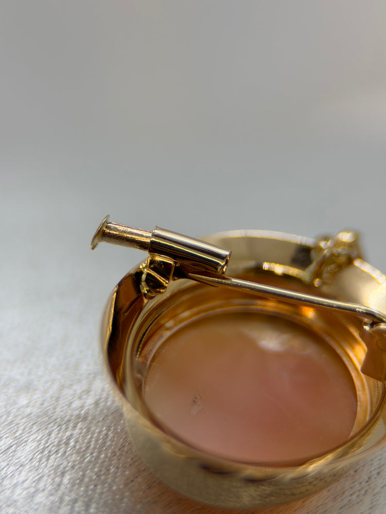 18K Brosch/Hänge med Snäckcamé – 3.6g, 3.2 cm