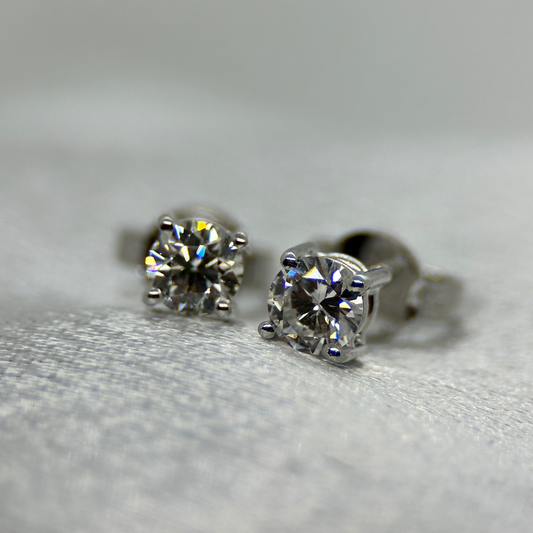 18K Örhängen med Briljantslipade Diamanter 0.50 ct