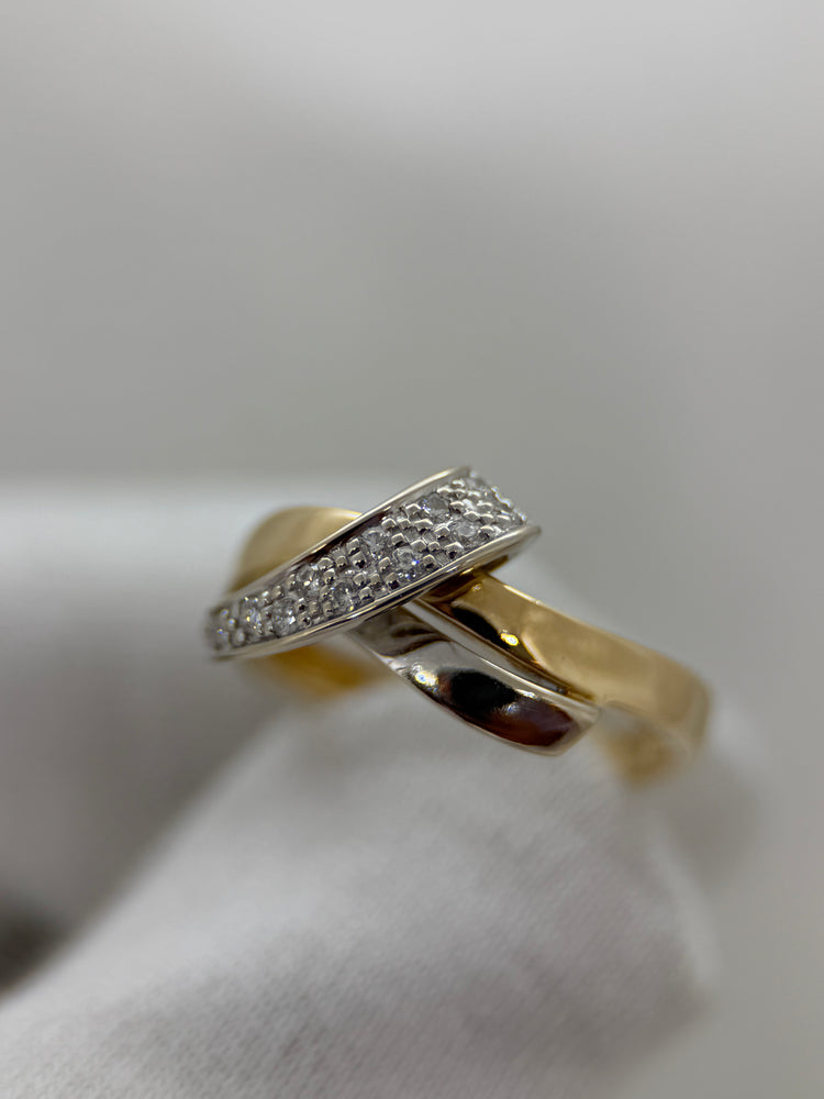 18K Diamantring crossover design – 0.02 ct, Storlek 55