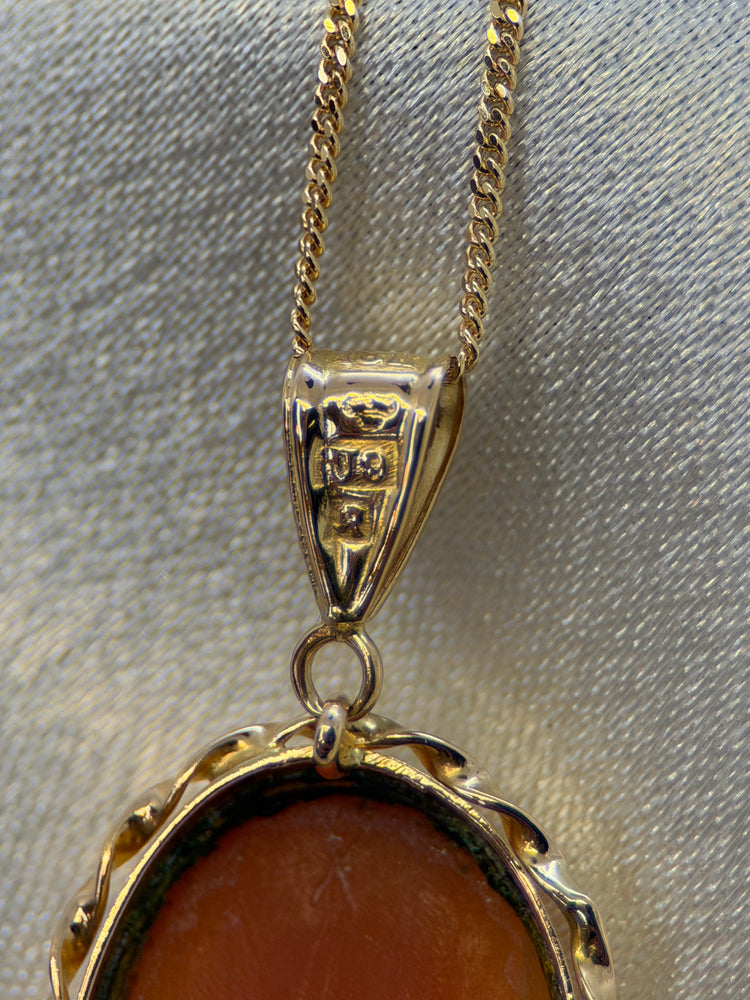 18K Guldhänge med snäck-camé – 3.5g, 3.2 cm