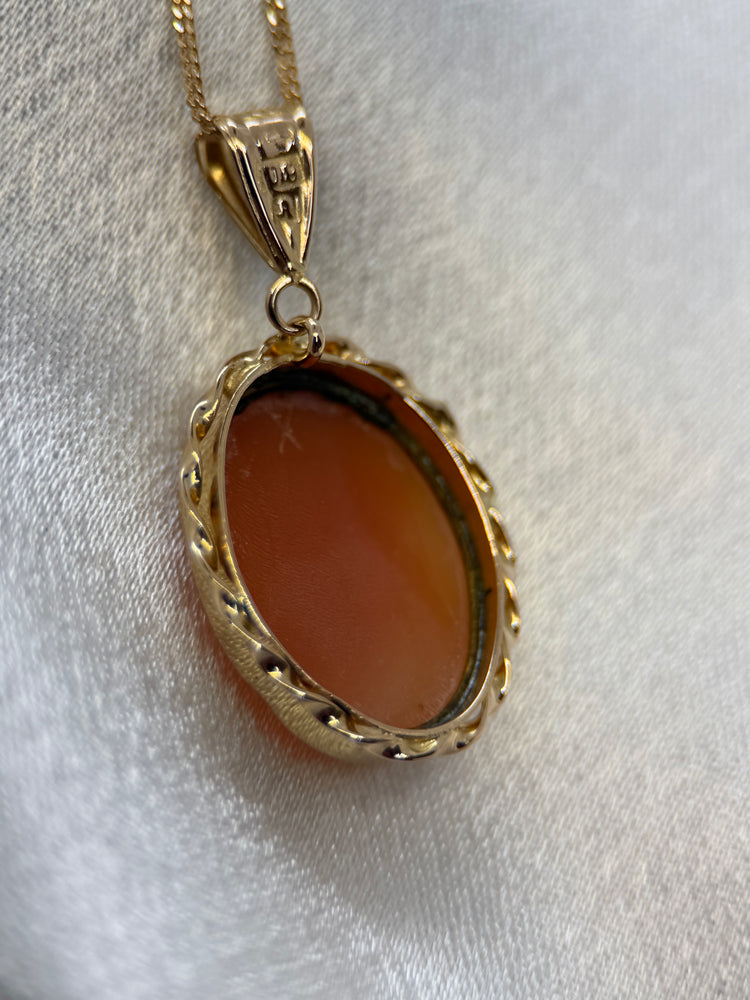 18K Guldhänge med snäck-camé – 3.5g, 3.2 cm