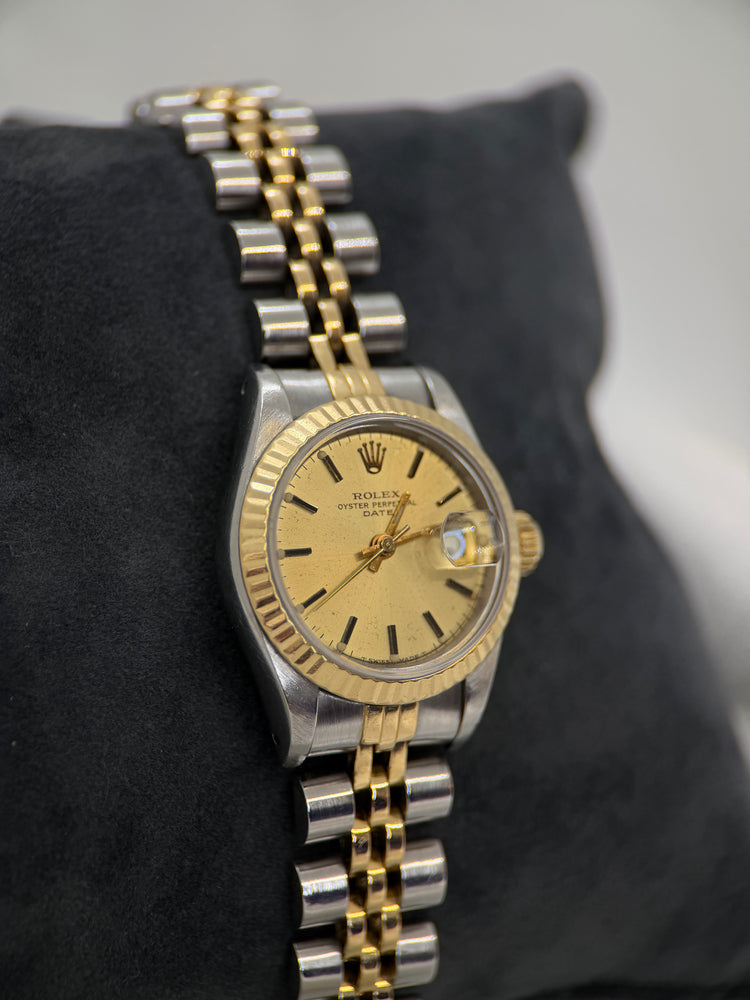 ROLEX Oyster Perpetual Date – Damklocka i stål och 18K guld