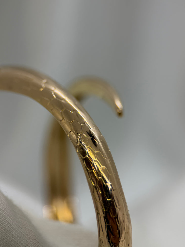 18K Rigid Snake Bangle – Emeralds & Diamonds, 26.6g