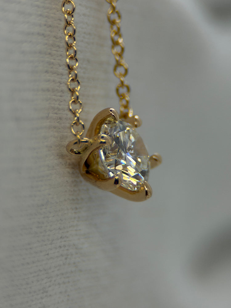 18K Guldhalsband med Diamanthänge – 0.58 ct, 42.5–45.5 cm