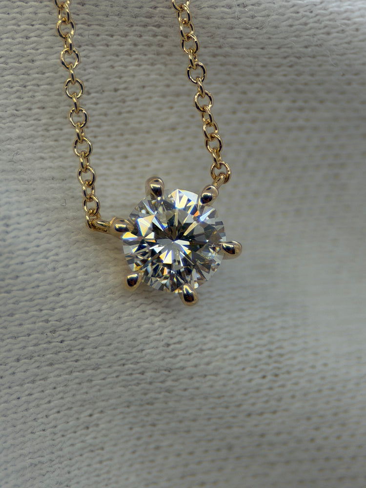 18K Guldhalsband med Diamanthänge – 0.58 ct, 42.5–45.5 cm