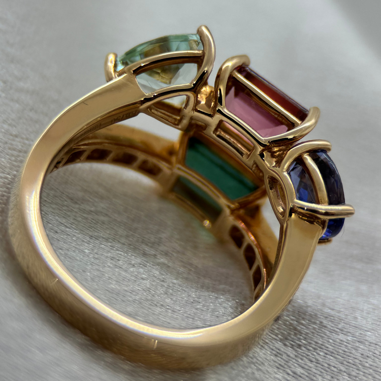 18K Cocktailring med turmaliner, tanzanit och diamanter – Emerald & Co
