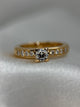 18K Diamantring med klofatning – 0.64 ct totalt, Storlek 53