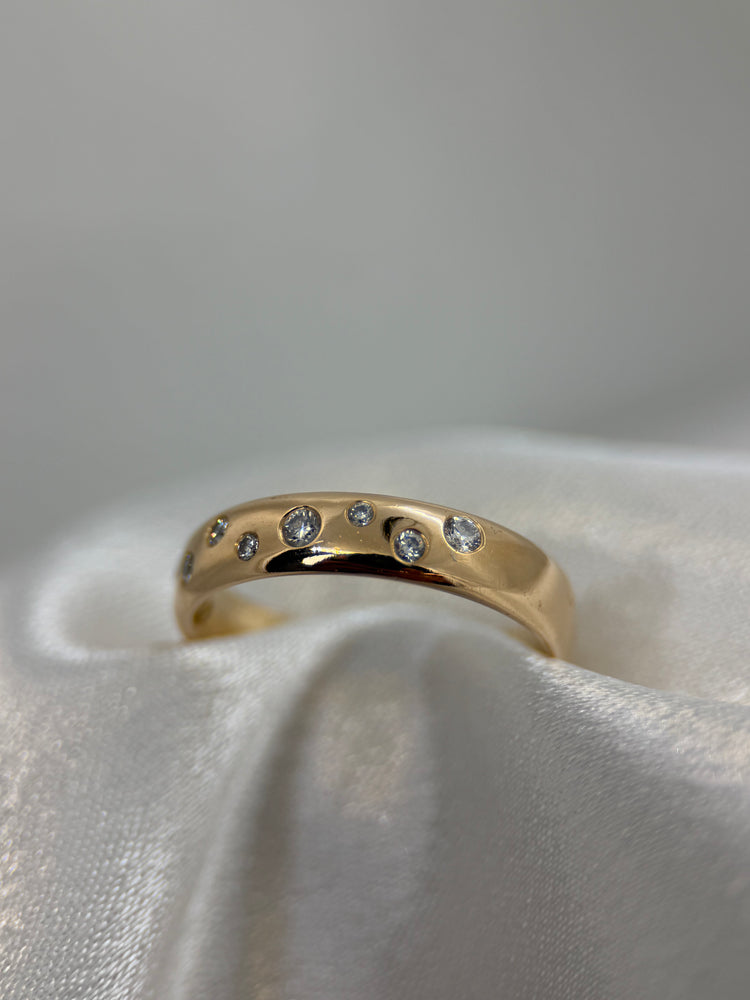 18K Diamantring – 9 briljanter, Storlek 55