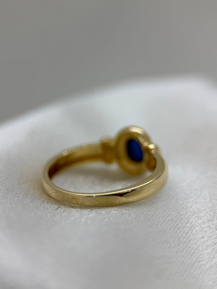 18K Safir och diamantring – Cabochonslipad safir, Storlek 56