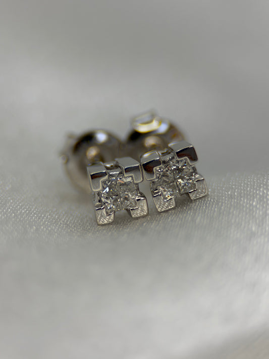 18K Diamantörhängen – 0.16 ct prinsessslipad