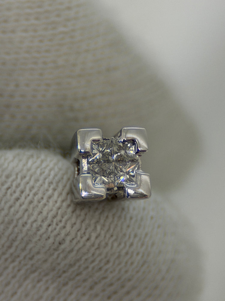 18K Diamond Earrings – 0.16 ct Princess-Cut