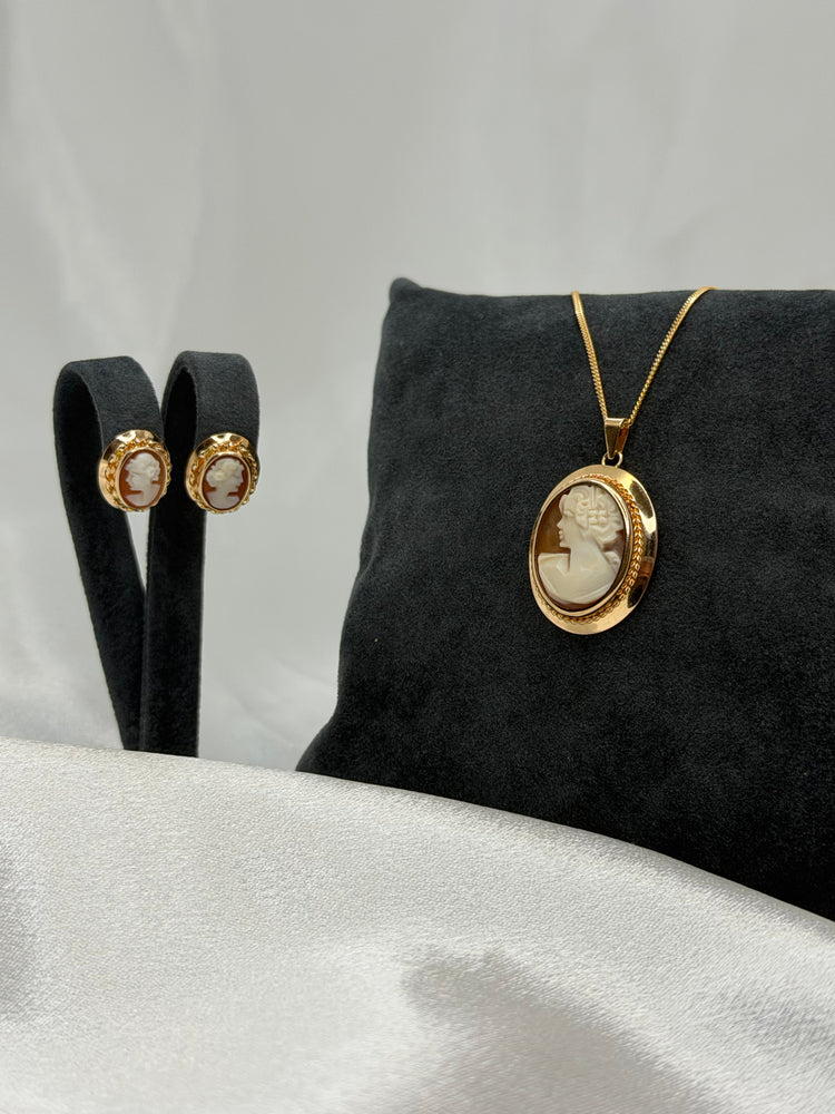 18K Skalcamé set – Hänge & örhängen, damporträtt