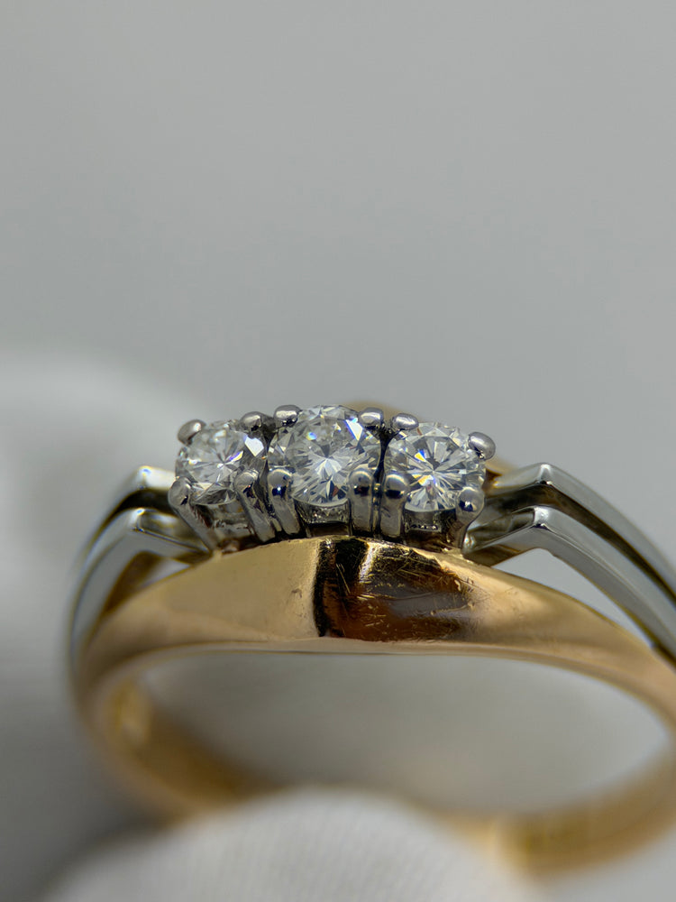 18K Two-Tone Diamond Ring – 0.30 ct, Size 54