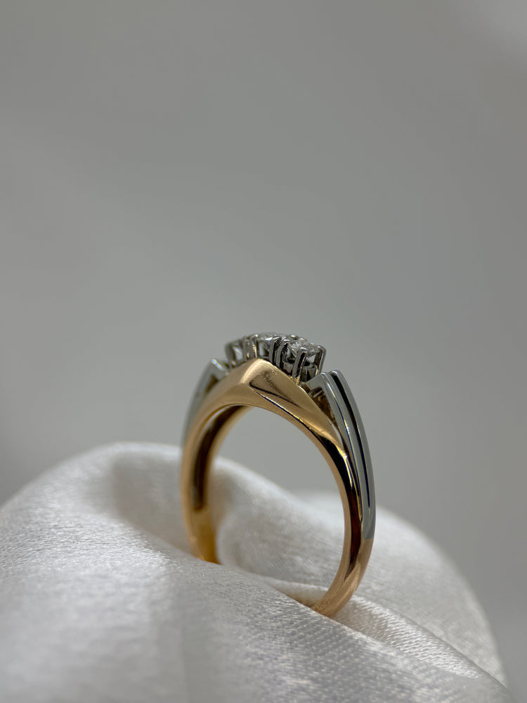 18K Two-Tone Diamond Ring – 0.30 ct, Size 54