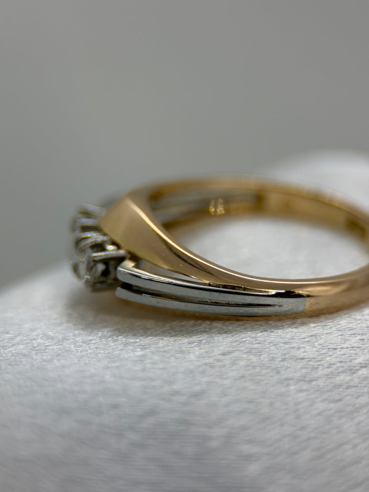 18K Two-Tone Diamond Ring – 0.30 ct, Size 54