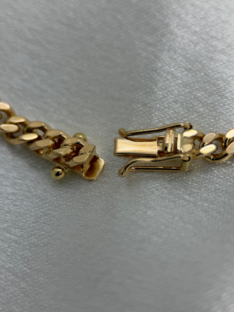 18K Curb-Link Necklace – 25.1g, 49.5 cm