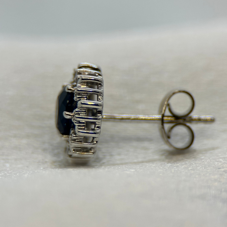 18K Sapphire and Diamond Set – Pendant & Earrings