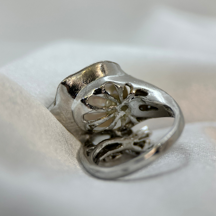 18K Ring med odlade pärlor och diamanter