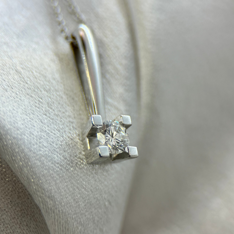 18K Diamanthänge F-G/VS, 0.30ct