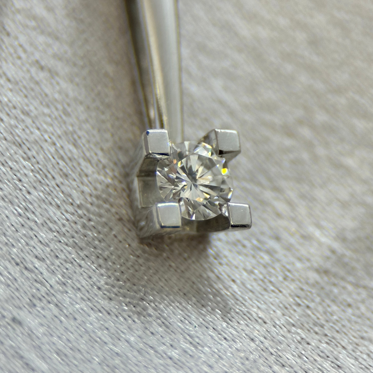 18K Diamanthänge F-G/VS, 0.30ct