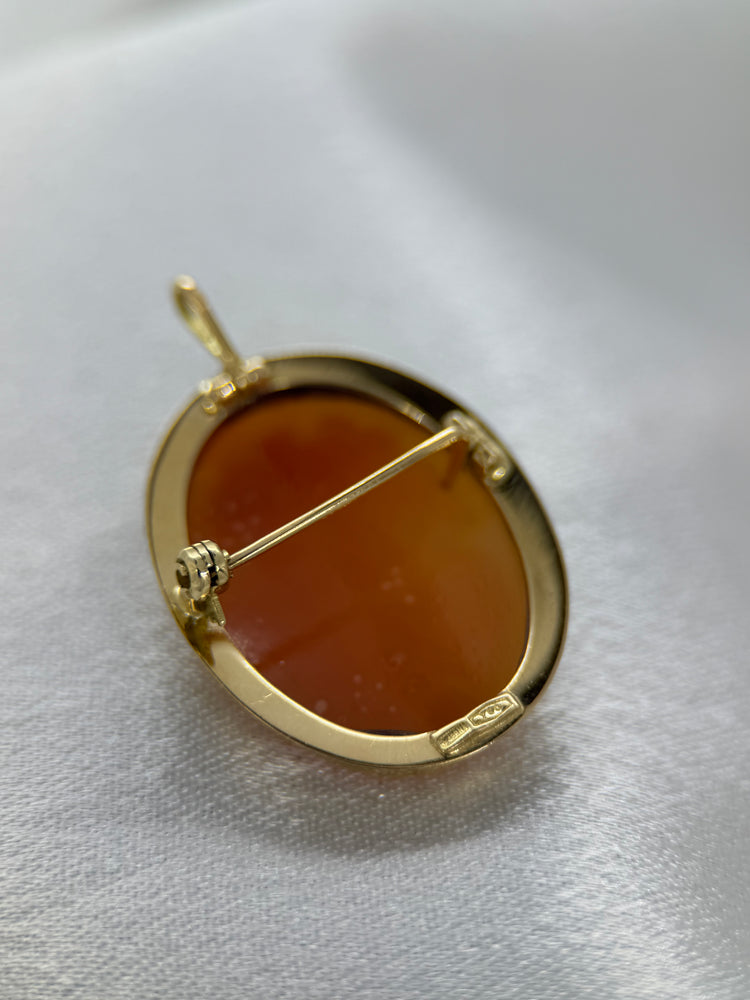 18K Snäckcamé hänge/brosch – Damsilhuett, 3.4 cm