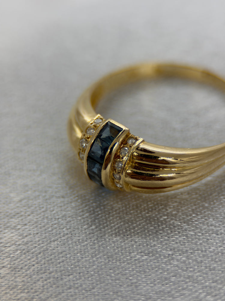 18K Safir- och diamantring – Kanalinfattning, Storlek 56