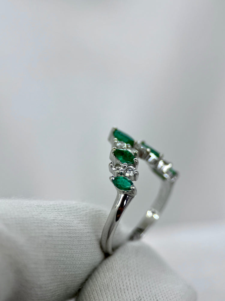 18K Emerald and Diamond Ring – 0.30 ct Diamonds, Size 56