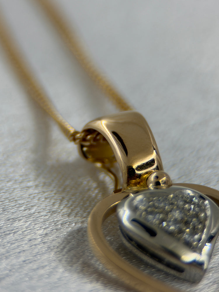 18K Dubbelhjärta diamanthänge – tvåfärgat guld, 3.0g