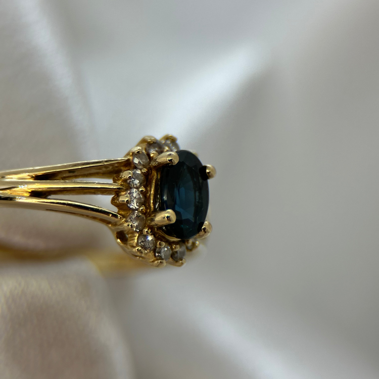 18K Safir och diamantring, storlek 50½
