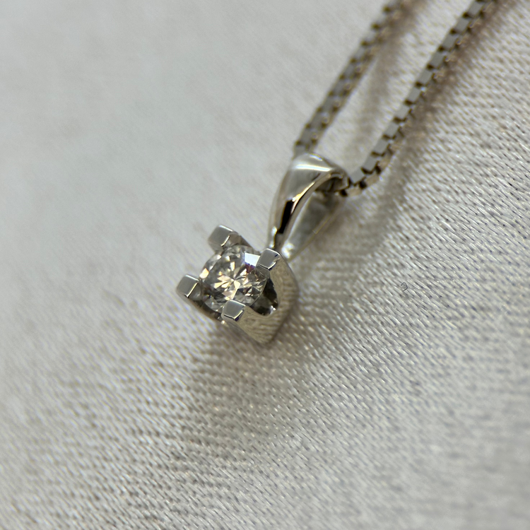 18K Diamanthänge, 0.15ct