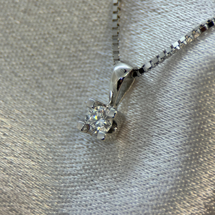 18K Diamanthänge, 0.15ct