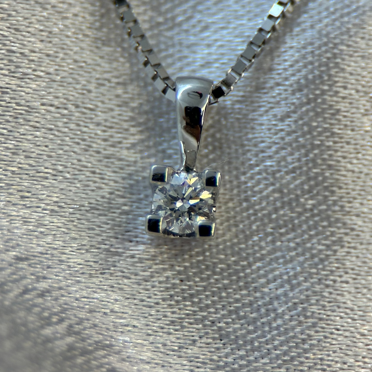 18K Diamanthänge, 0.15ct