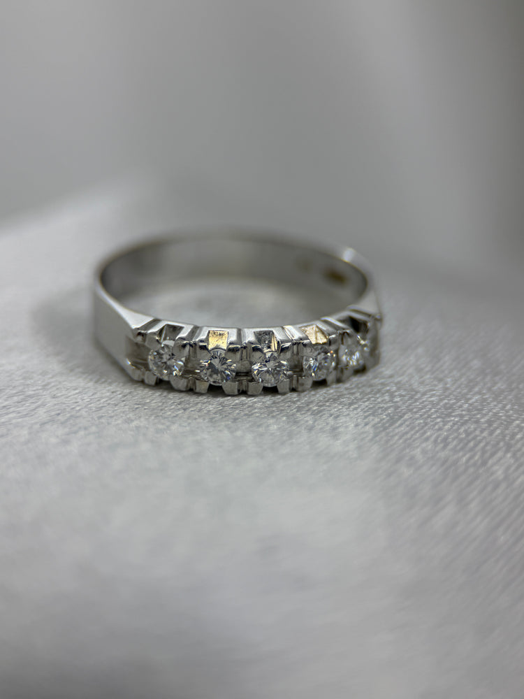 18K Five-Stone Diamond Ring – 0.30 ct, Size 57.5