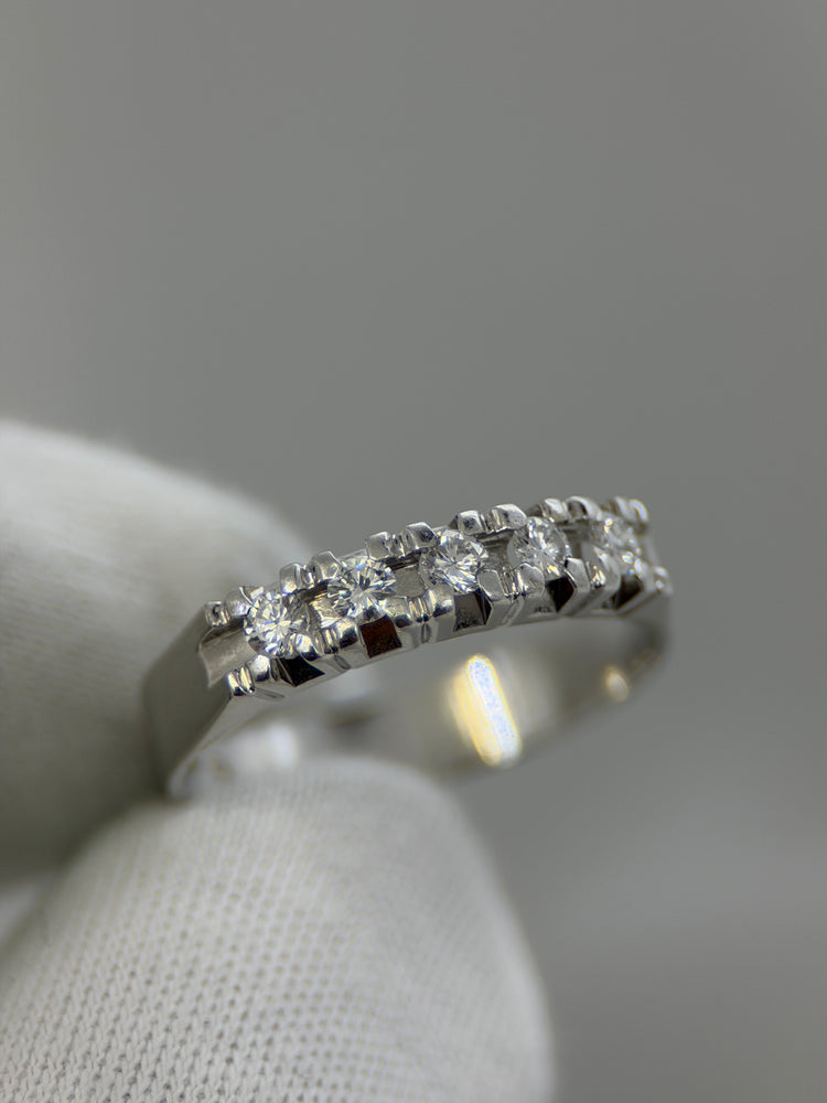 18K Five-Stone Diamond Ring – 0.30 ct, Size 57.5