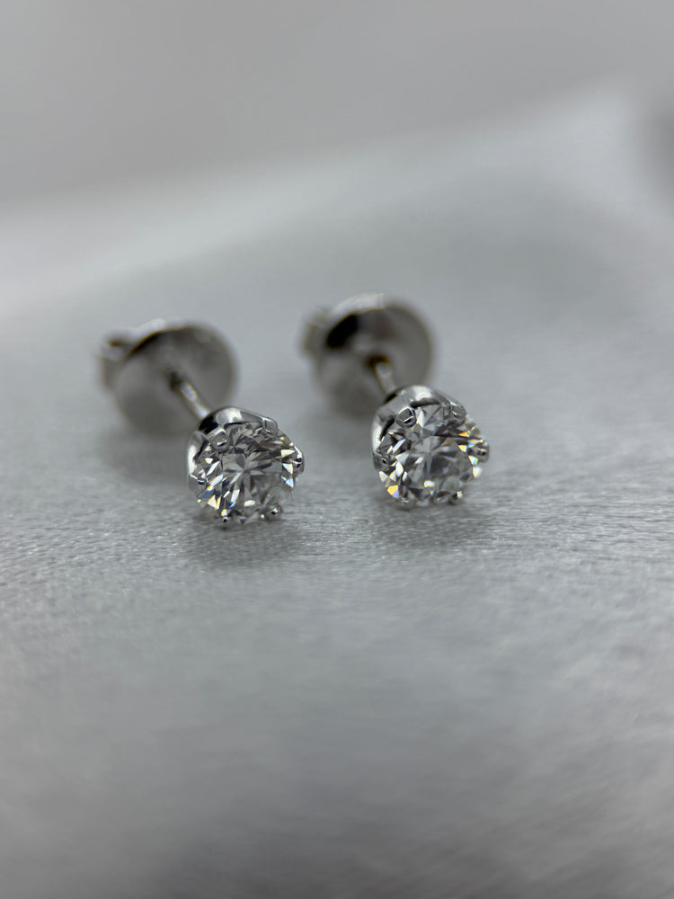 18K Diamond Stud Earrings – 0.45 ct each, White Gold