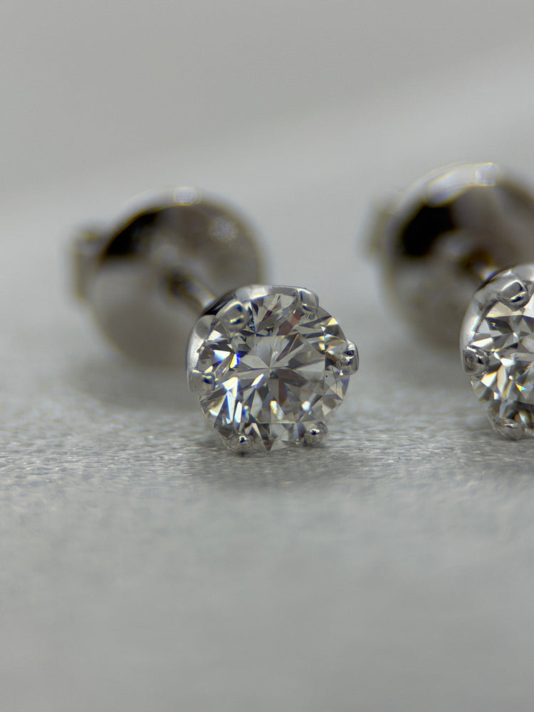 18K Diamond Stud Earrings – 0.45 ct each, White Gold