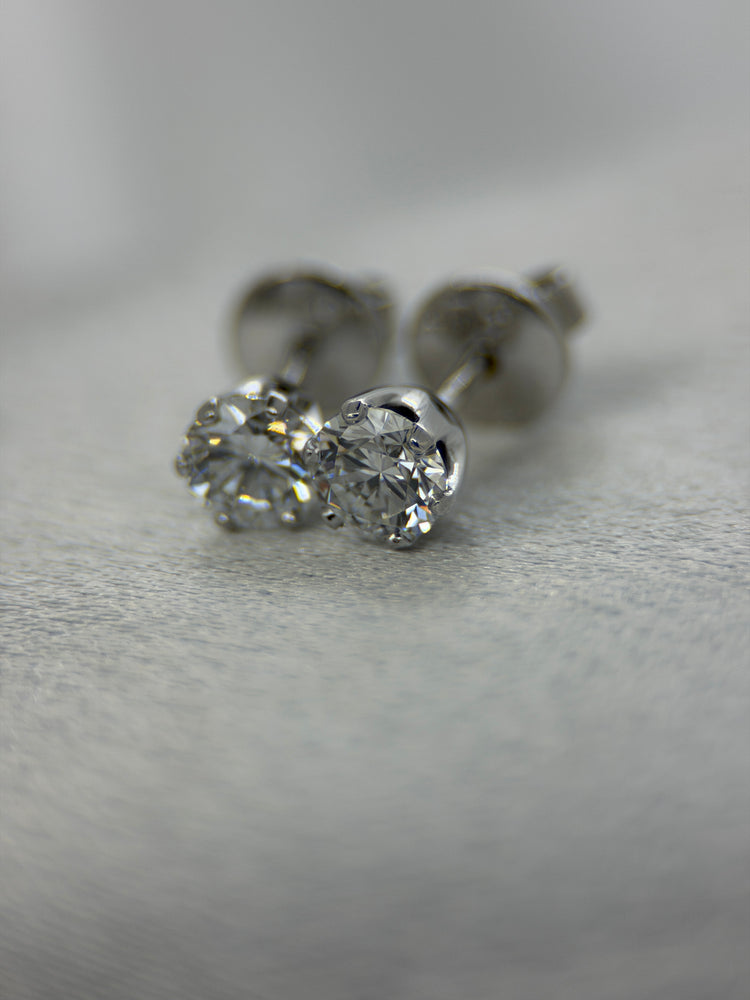 18K Diamond Stud Earrings – 0.45 ct each, White Gold